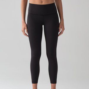 Lululemon Wonder Under 25" Black size 4